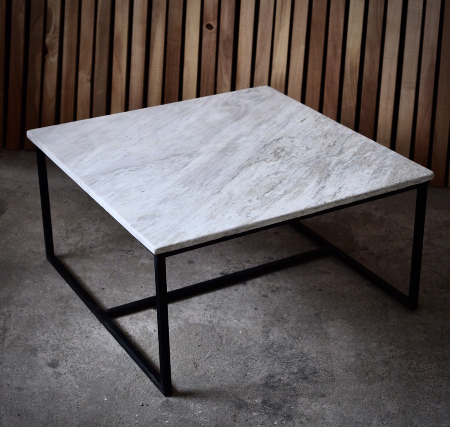 Read more about the article Square Calacatta Marble Coffee Table
