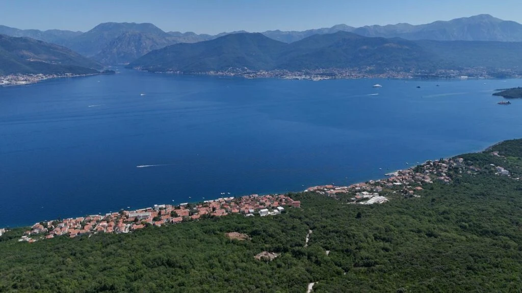 Пакет из 4 земельных участков: 2 урбанизированных + 2 в зелёной зоне