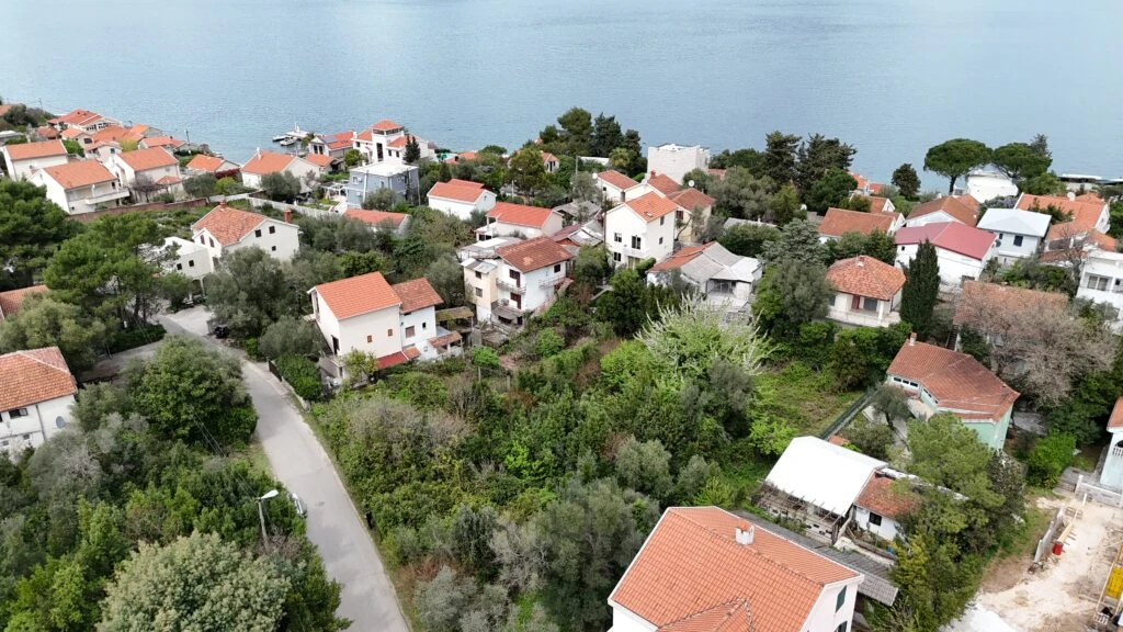 GRAĐEVINSKO ZEMLJIŠTE 617M2 | KRAŠIĆI, TIVAT