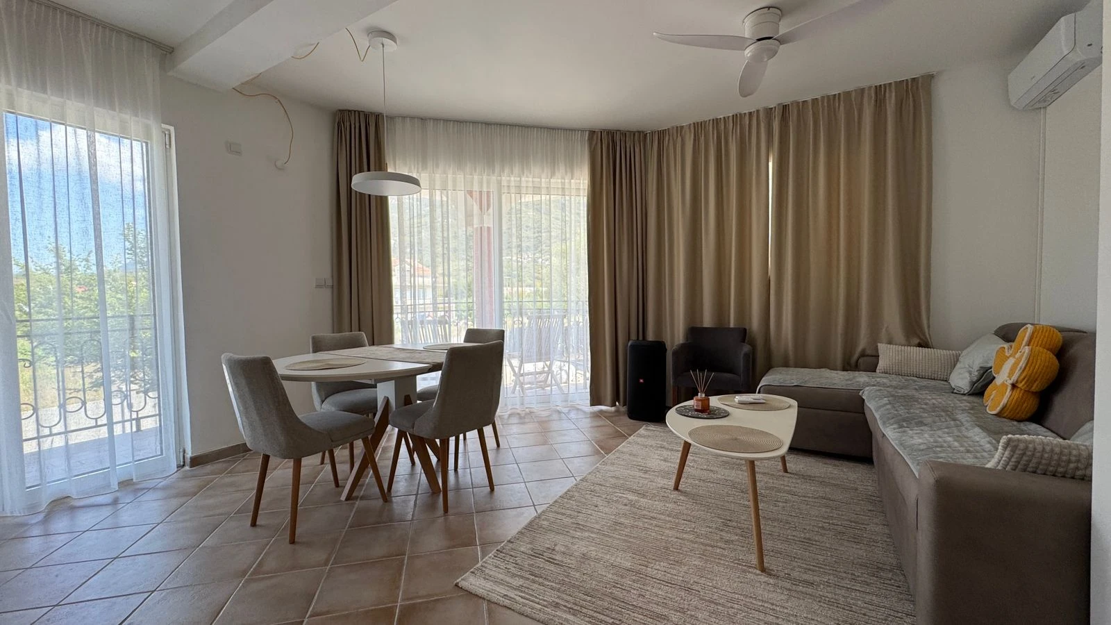 NAMJEŠTEN STAN SA 2 SPAVACE SOBE, 79M2 | LASTVA GRBALJSKA